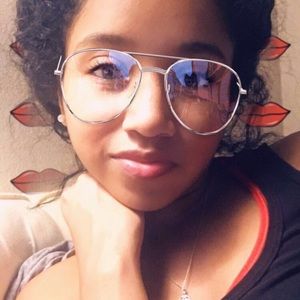 Meet your Posher, Jerrica